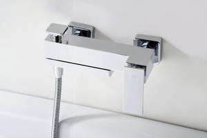 Chrome Single Lever Shower Kit Modern Bathroom Design, detail view