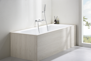 Chrome Single-Lever Shower Kit Denmark Series, in a bathroom setting