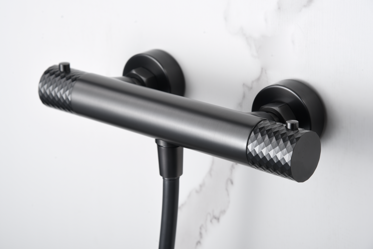 Black Gun Metal Thermostatic Shower Kit, mixer detail