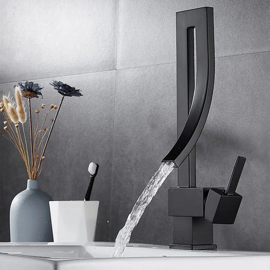 The Most Sought-After Faucets for Modern Kitchens: Matte Black Gold and Industrial-Style Finishes