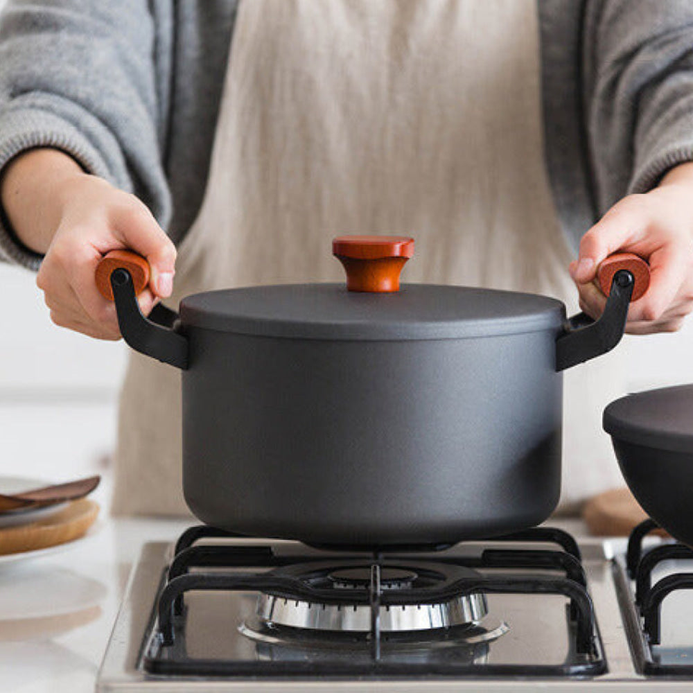 4 Piece Iron Non Stick Wok Pot Frying Pan Cookware Set