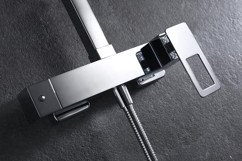 Chrome Single Lever Shower Set Modern Design, detail view
