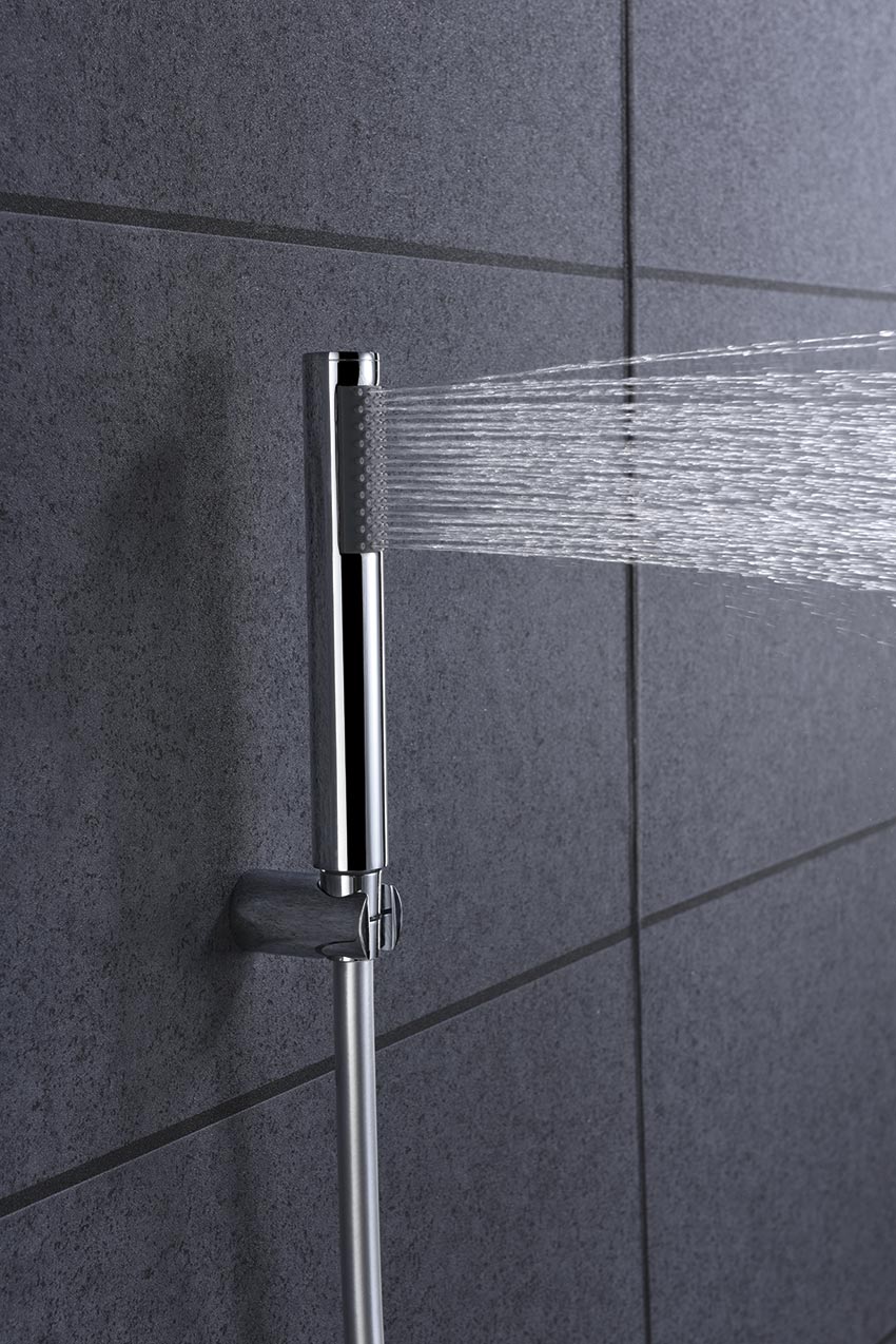 Chrome Single Lever Shower Kit Modern Design, detail view