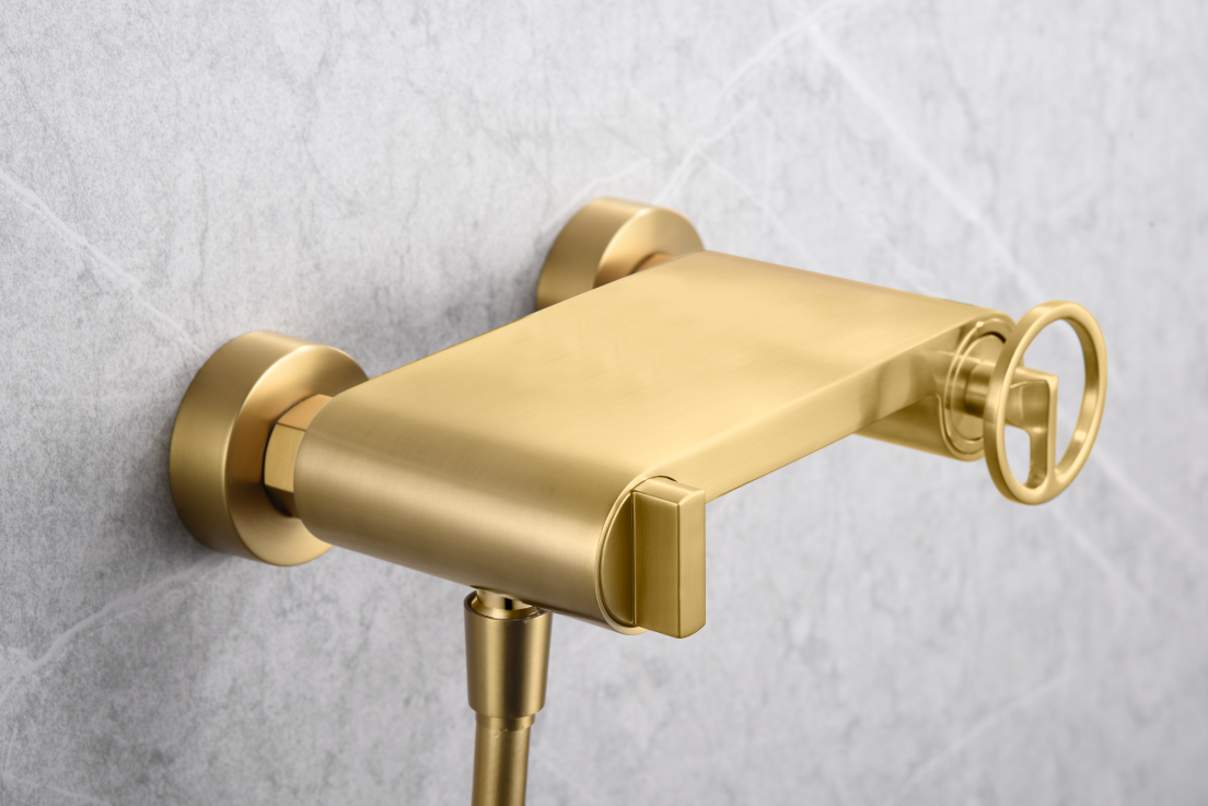 Brushed Gold Single Handle Shower Kit Modern Design, mixer detail