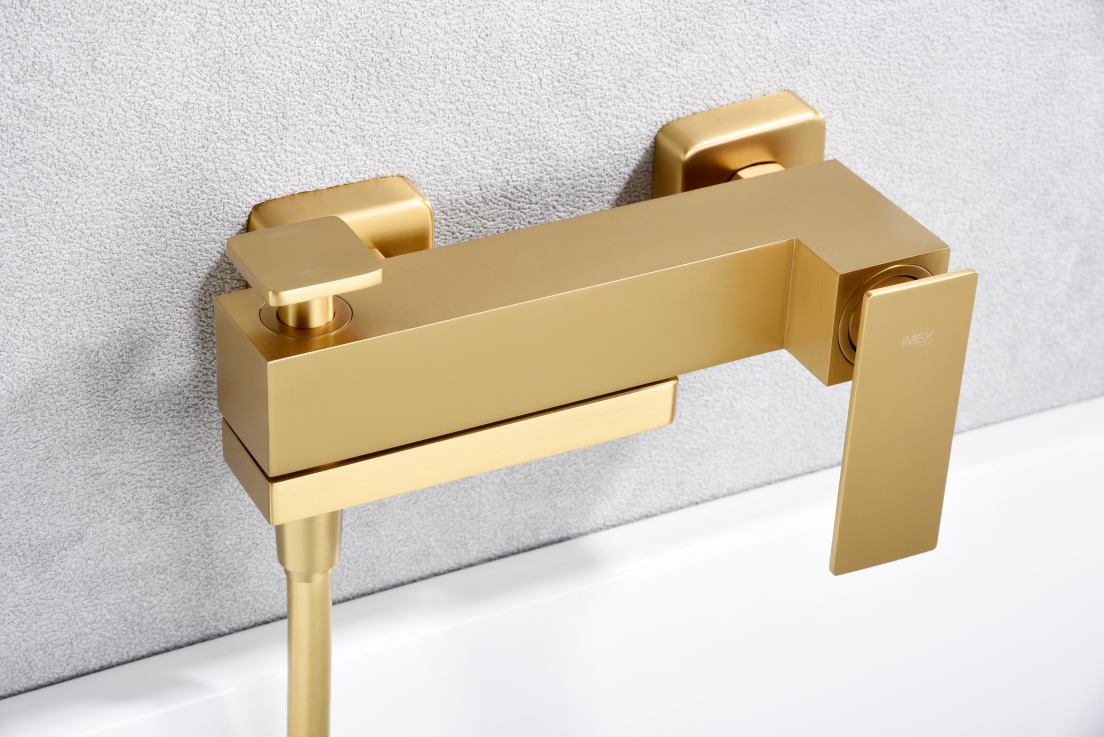 Brushed Gold Single Lever Shower Set Modern Bath Kit, mixer detail