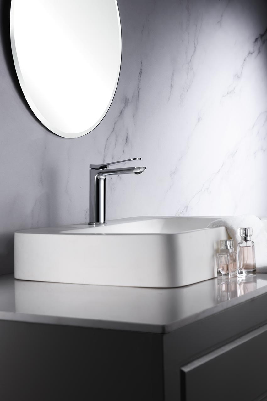 Chrome Single Lever Sink Faucet Modern Design, in a bathroom setting
