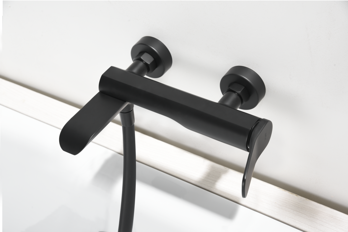 Matte Black Single Handle Shower Kit Modern Design, mixer detail