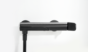 Matte Black Single-Lever Shower Bath Kit Modern Design, mixer detail
