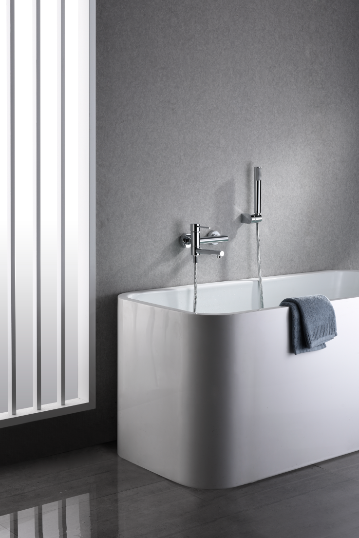Chrome Single Lever Shower Set Modern Design, in a bathroom setting
