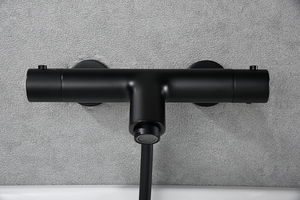 Matte Black Thermostatic Shower Bath Kit, detail view