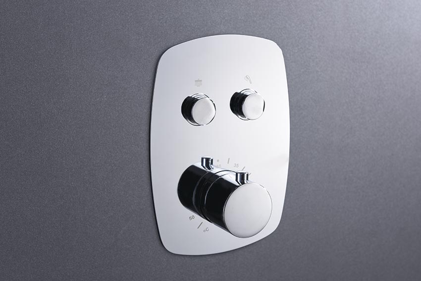 Thermostatic Chrome Shower Set Built-in Wall Mount, detail view