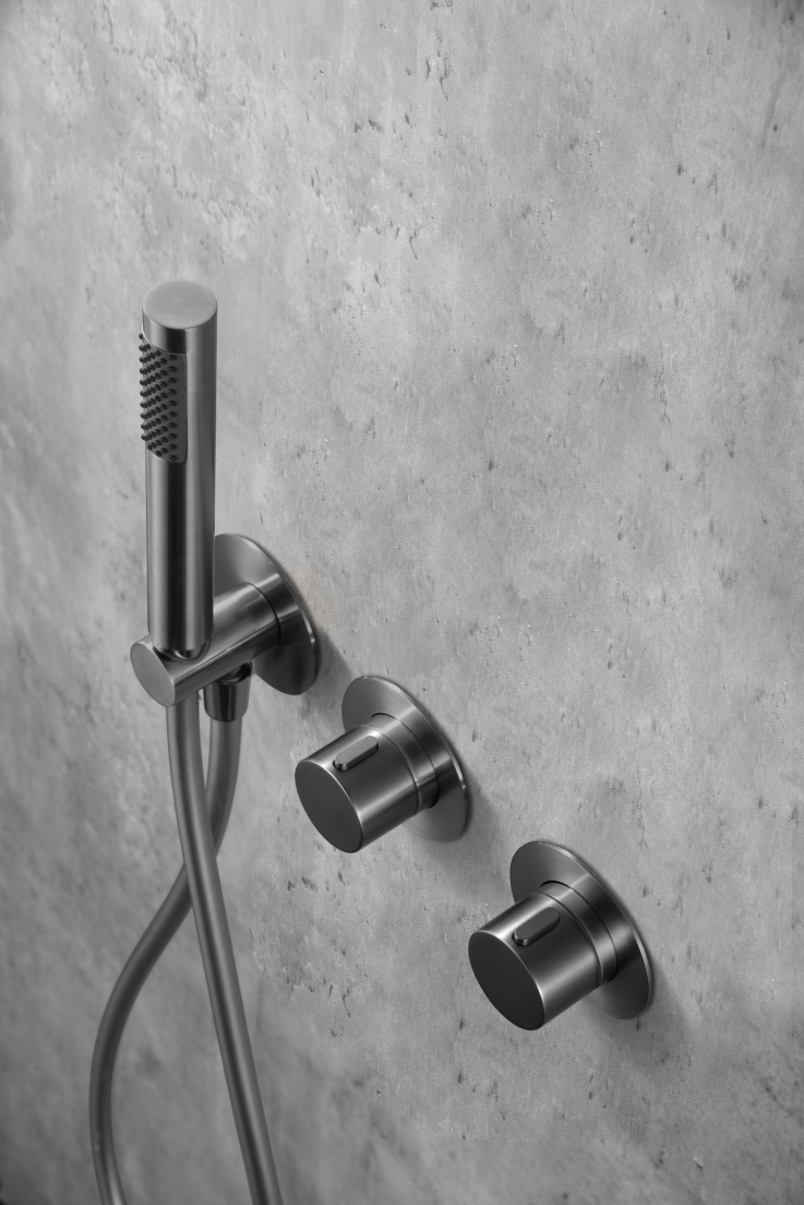 Black Gun Metal Thermostatic Shower Set Built-In, mixer detail