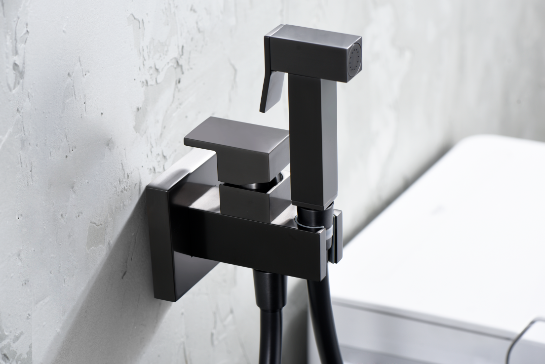 Gun Metal Built-In Bidet Faucet with Pop-Up Drain, mixer detail