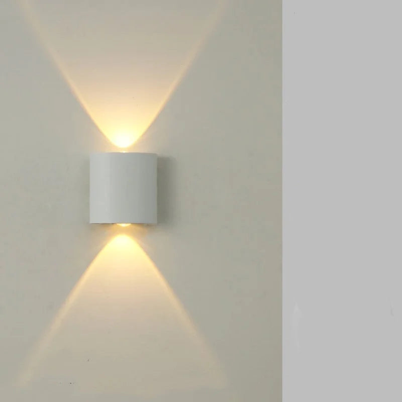 Lámpara de pared LED moderna con luz de arriba a abajo