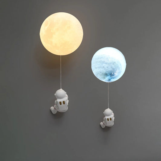 Lámpara de pared minimalista con diseño de luna y astronauta